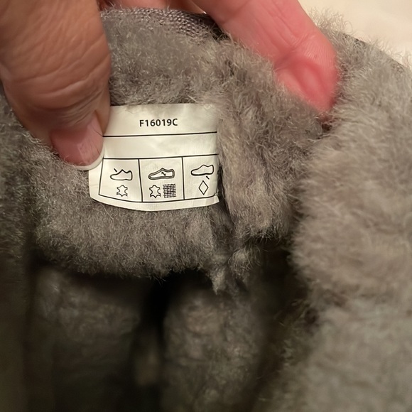 Koolaburra by UGG gray boots size 6 - Picture 6 of 6